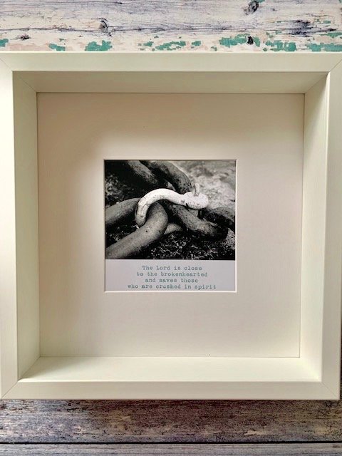 The Lord is Close to the Brokenhearted Full Verse Framed Fieldnote